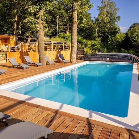 Larice Vip - Sauna, Balia, Basen شقة