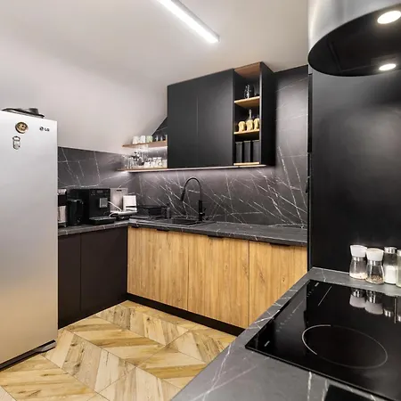 Larice Vip - Sauna, Balia, Basen Swieradow-Zdroj