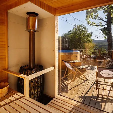 Larice Vip - Sauna, Balia, Basen شقة