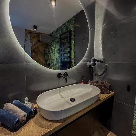 Apartmán Larice Vip - Sauna, Balia, Basen - Cale Pietro Na Wylacznosc